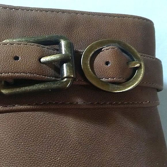 Aerosols 10 medium camel colored NWOT mules suede inside. 2 3/4 " Heels. - Picture 4 of 10